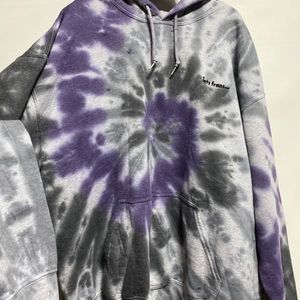 iets frans... tie-dye hoodie